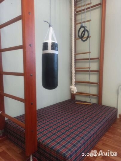 Деревянная шведская стенка