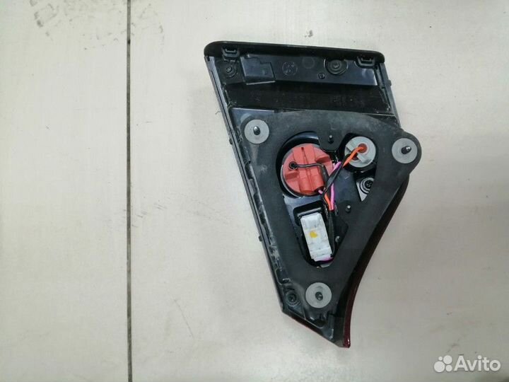 Фонарь задний левый в крышку багажника Kia Rio