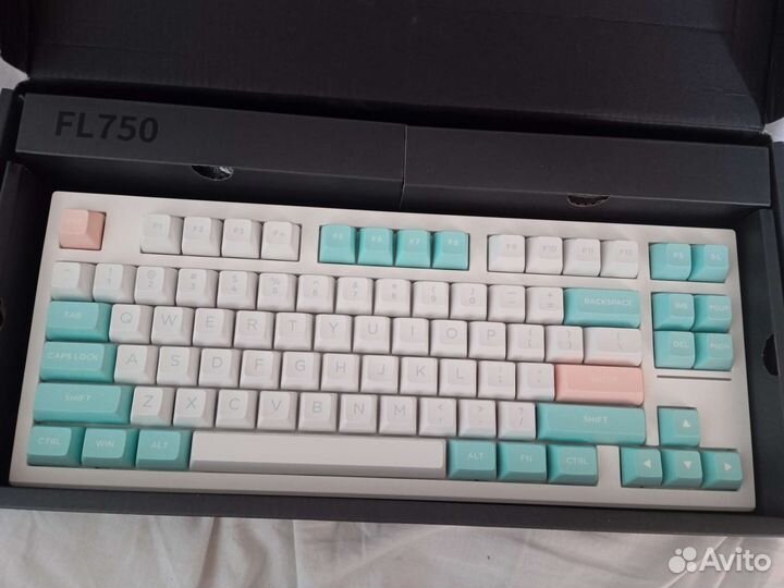 Игровая механическая клавиатура