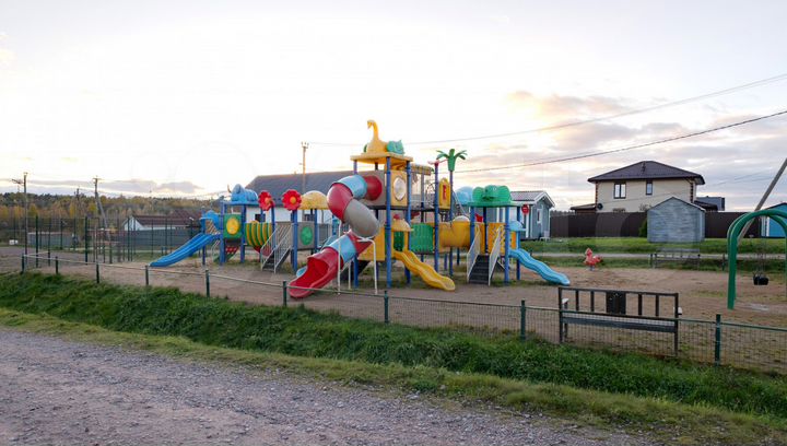 Коттедж 175,4 м² на участке 11 сот.