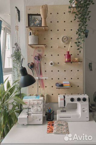 Стенд с колышками