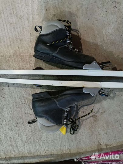 Лыжи, палки ботинки