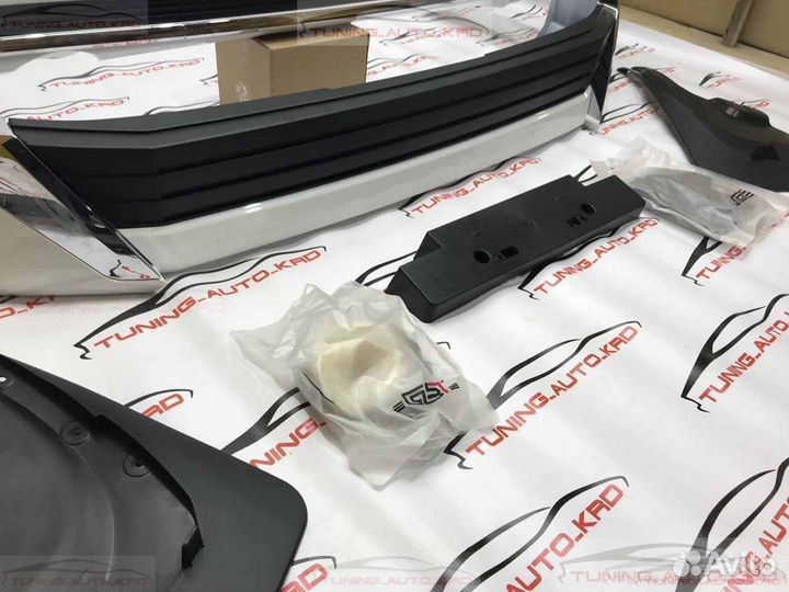 Обвес Toyota Land Cruiser 200 с16г Стиль 21г Y9214