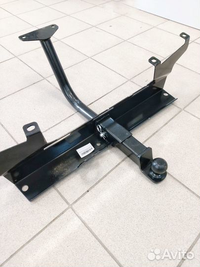 Фаркоп Нива Шевроле 2123 с защитой бампера