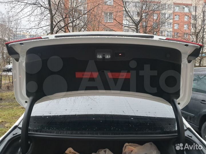 Крышка багажника Audi A8 D4 цвет белый