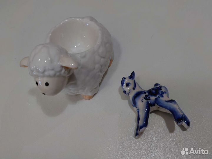 Фарфоровые статуэтки и стопки
