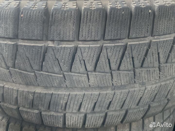 Bridgestone Blizzak Revo GZ 215/55 R16