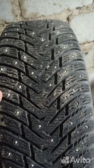 Nokian Tyres Hakkapeliitta 8 215/60 R16