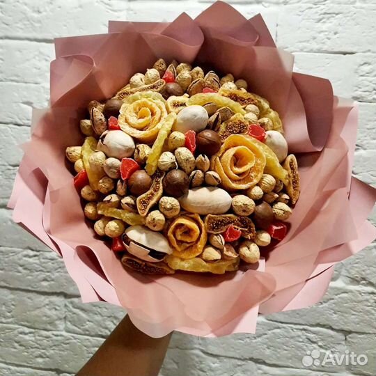 Букет из сухофруктов и орехов