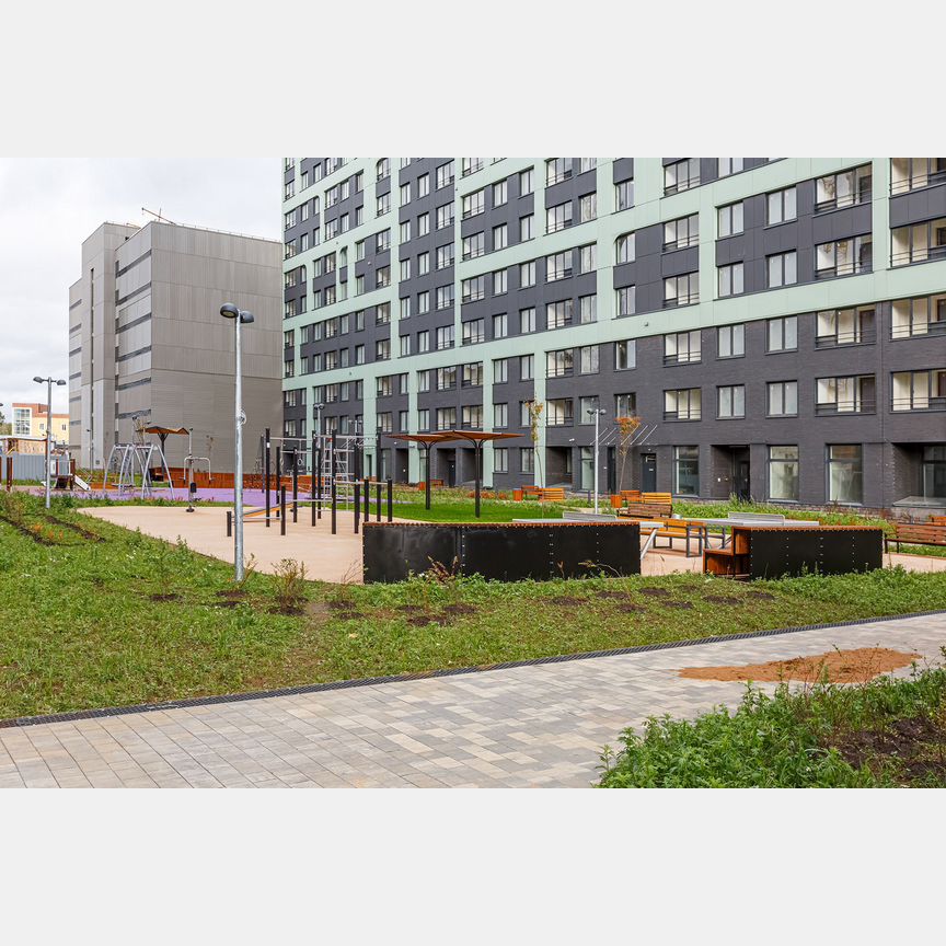 2-к. квартира, 76,2 м², 1/15 эт.