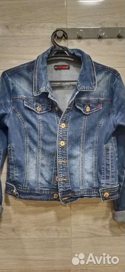 Джинсовая куртка