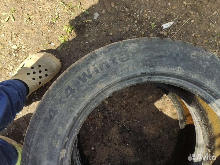 Continental Conti4x4WinterContact 215/60 R17