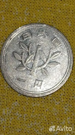 Монета 1 йена 1980 год Япония