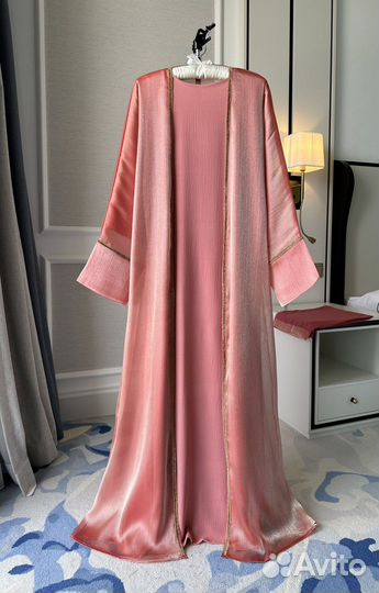 Мусульманская абая. 4-ка. ОАЭ