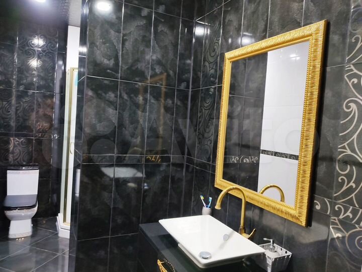 3-к. квартира, 120 м², 8/9 эт.