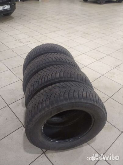 Kumho WinterCraft SUV Ice WS31 235/65 R17 108T