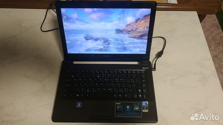 Игровой ноутбук asus Core i3, 6 Гб DDR3 GeForce