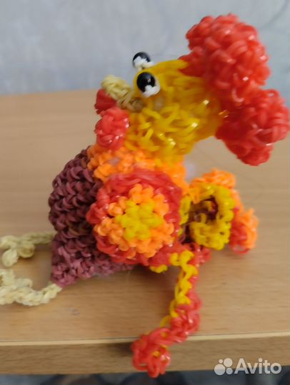 Игрушки из резинок; динозаврик, петух, медвежонок