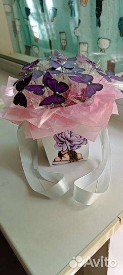 Букет из бабочек в коробке