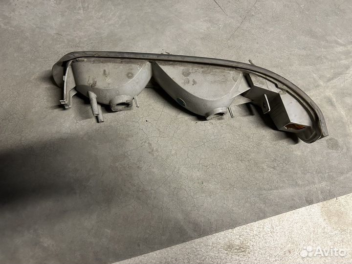 Фара поворотник на chevrolet tahoe 2 поколения