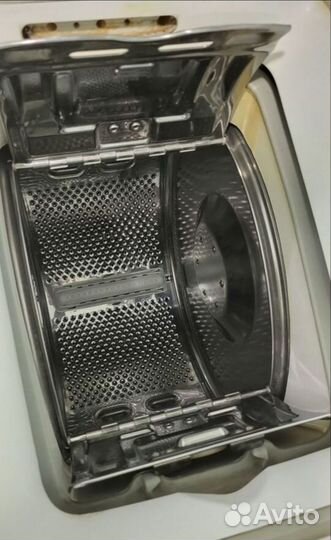 Стиральная машина с вертикальной загрузкой