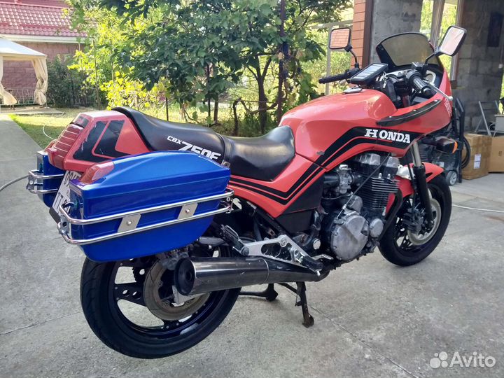 Honda CBX750F