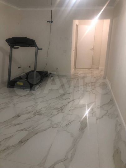 4-к. квартира, 76 м², 1/9 эт.