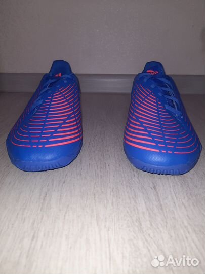 Бутсы футзалки Adidas Predator новые 44 (28,5 см)