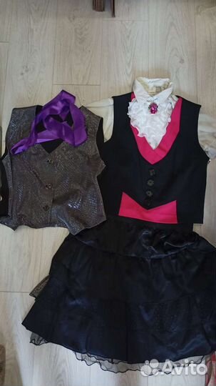 Костюм для выступлений. Две сменных жилетки