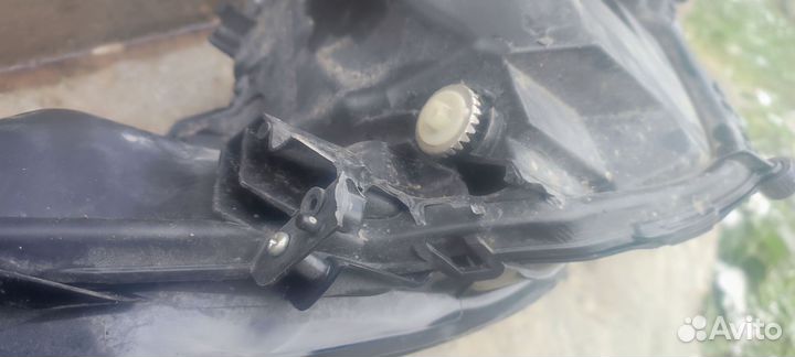 Фара toyota camry 70 левая битая