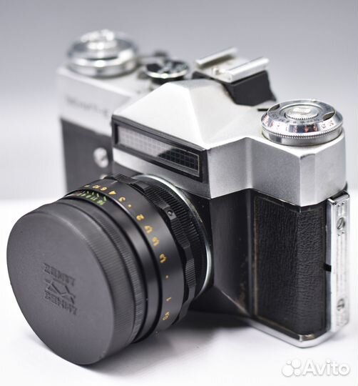 Фотоаппарат Зенит-Е с объективом Гелиос 44-2