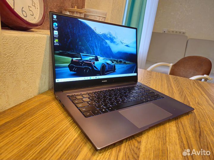 Huawei i5 10210u 8gb SSD 512gb mx250 на 2gb