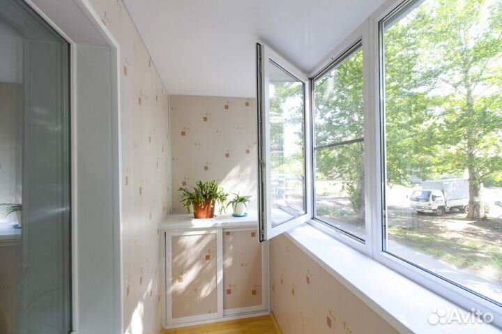 Остекление и отделка балкона, лоджии