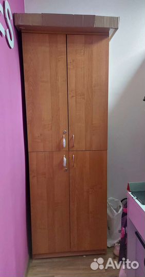 Шкаф
