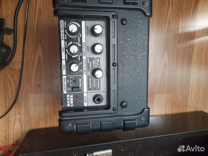 Гитарный комбоусилитель