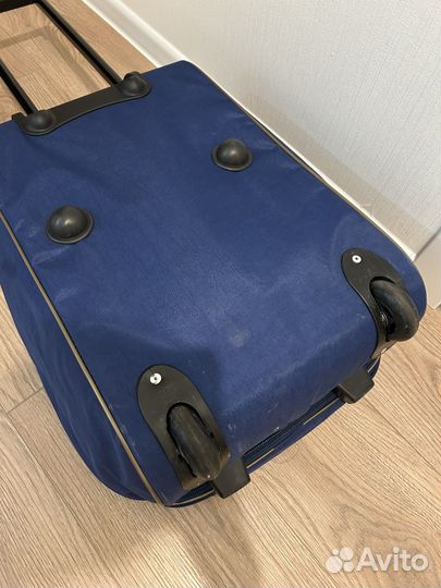 Чемодан на колесах
