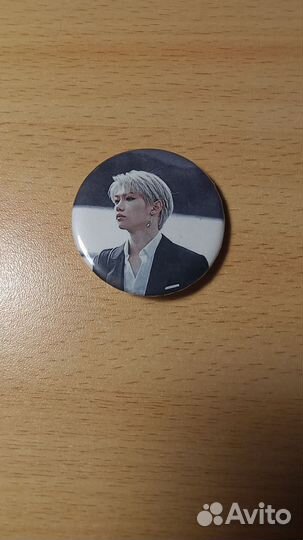 Значок с Ли Феликсом