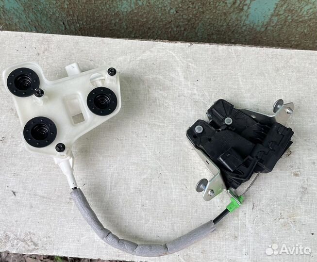 Замок багажника Mercedes Benz GLC X253 2019