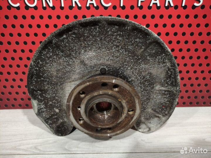 Кулак задний правый Mercedes-Benz Ml W166 2014