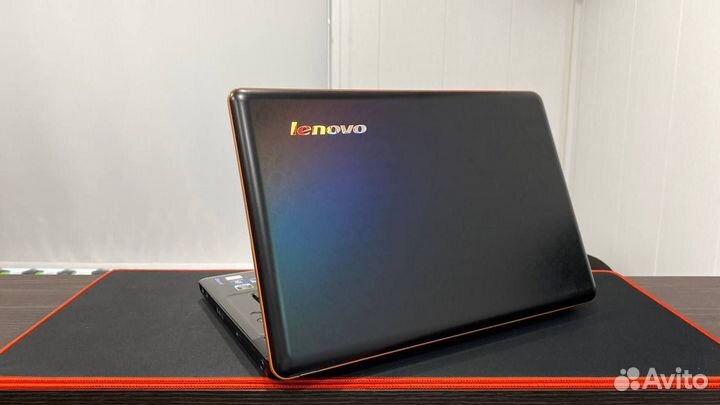 Lenovo IdeaPad Y550P c core i3 - 4Gb - 120Gb SSD