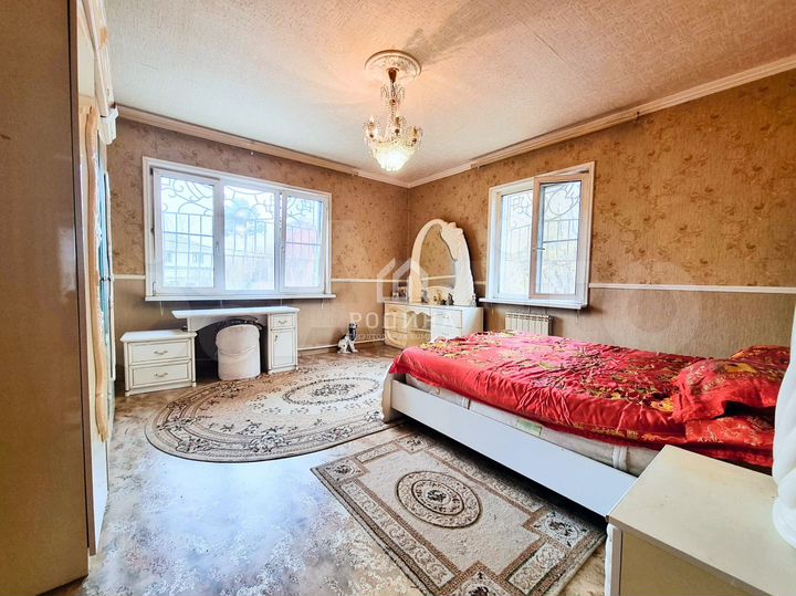 Дом 330,5 м² на участке 9,21 га