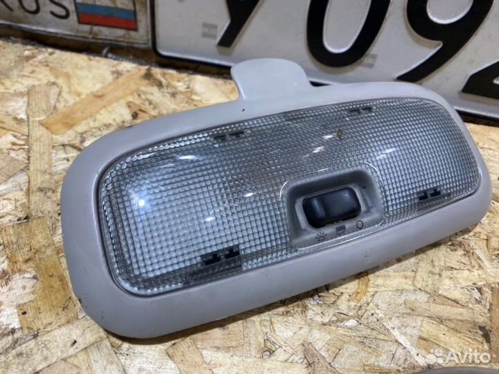 Плафон подсветки салона Ford Fusion 1.4 2008