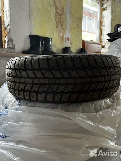 RoadX RX Frost WH01 185/65 R15 92T