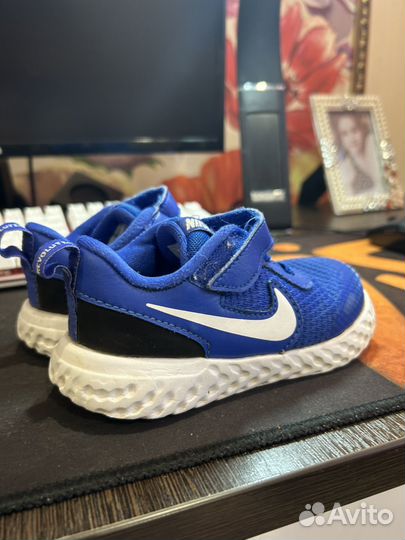 Кроссовки на мальчика nike