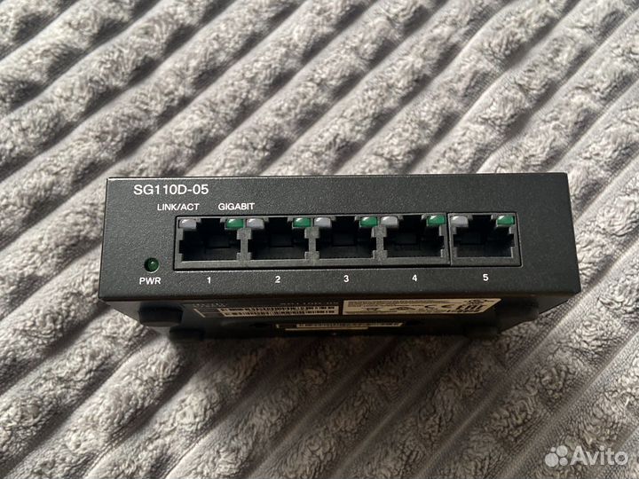 Коммутатор Cisco SG110D-05