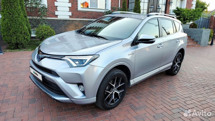 Toyota RAV4 2.5 AT, 2017, 89 000 км