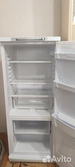 Холодильник indesit