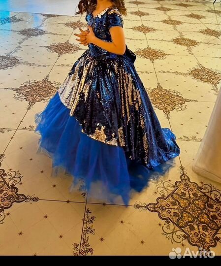 Вечернее платье