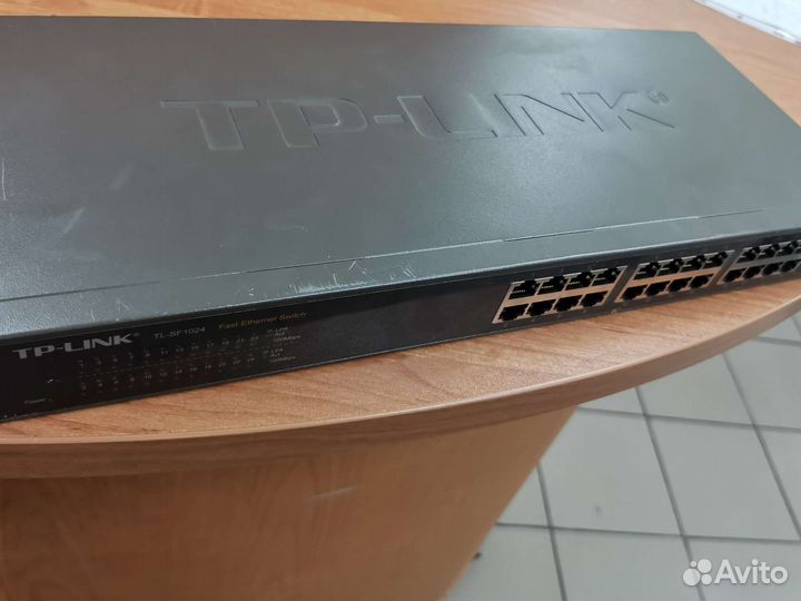 24 портовый коммутатор TP-link tl-sf1024