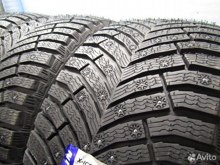 Michelin X-Ice North 4 245/40 R21 и 275/35 R21 103H